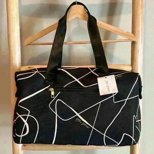 MALI & LILI WEEKENDER TRAVEL BAG - NWT Black & White Abstract pattern.